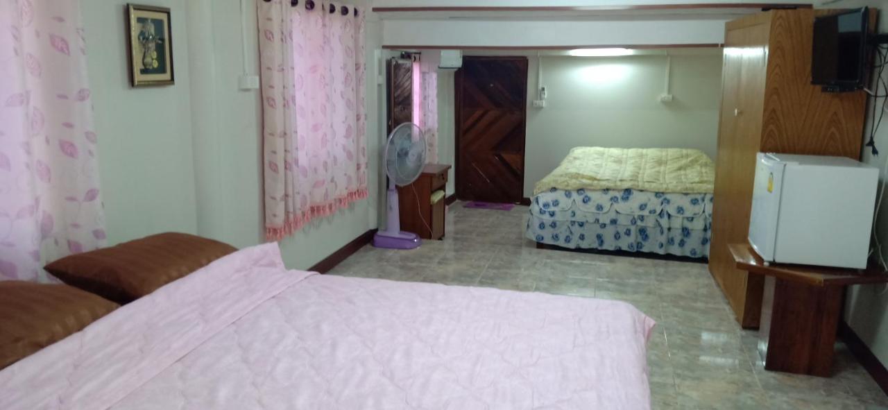 เฮือนน้ำน่าน House By The River Nan Uttaradit Zewnętrze zdjęcie